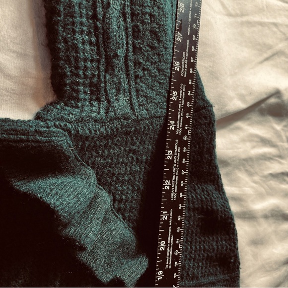 Gianni Bini  Ruffle Cable-Knit Alpaca Blend Sweater-Forest Green (L) - Picture 8 of 9